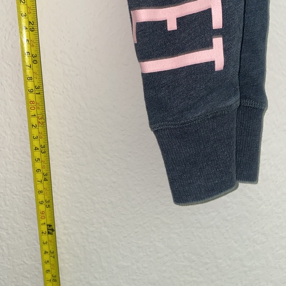 🐚Victoria's Secret Grey Joggers with Pink Logo up the left leg! - Picture 6 of 12